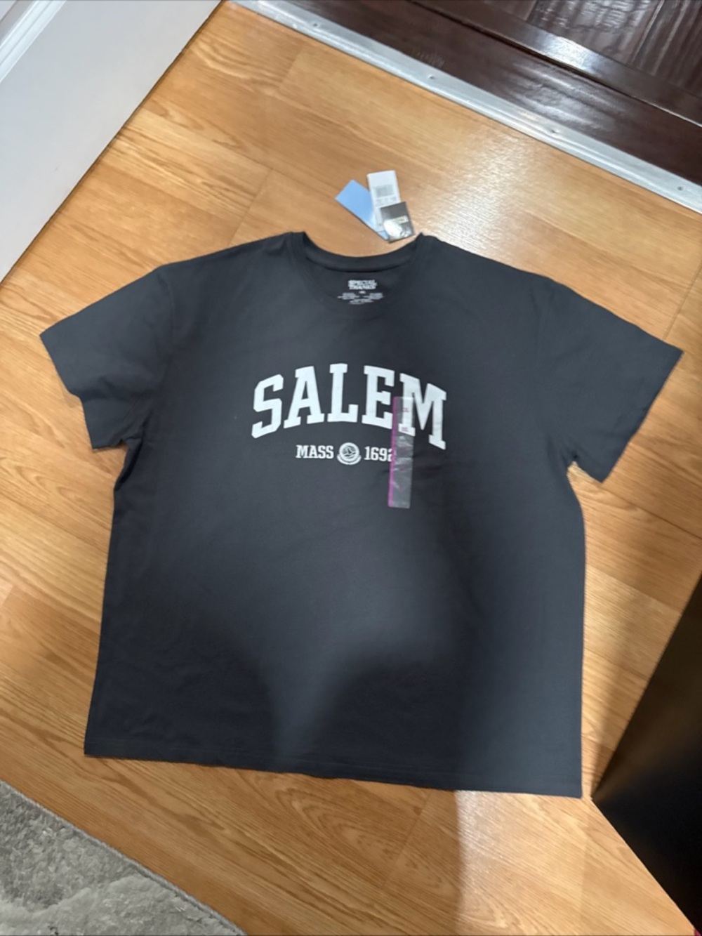 Salem University T-Shirt Witch Halloween Tee Spooky Occult Gift Shirt S-XXL..304 - Picture 3 of 13